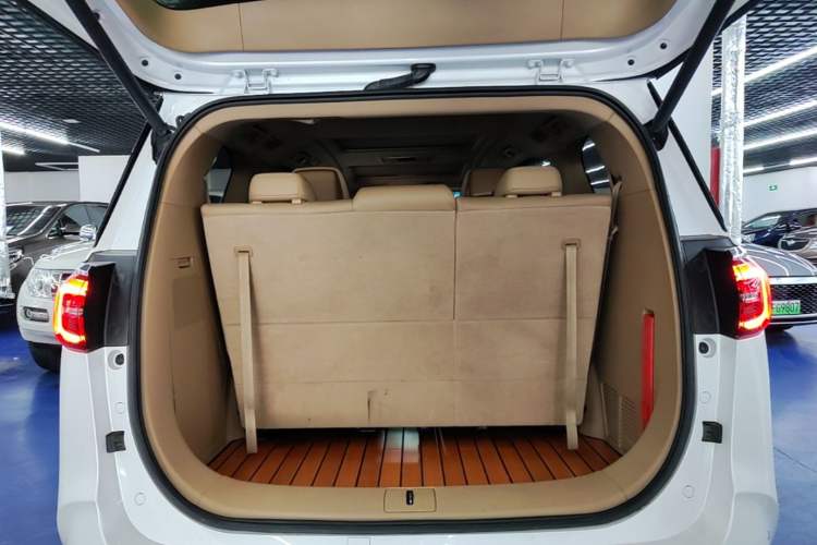Used Buick GL8 2021 ES Land Cruiser 653T Flagship Model Trunk