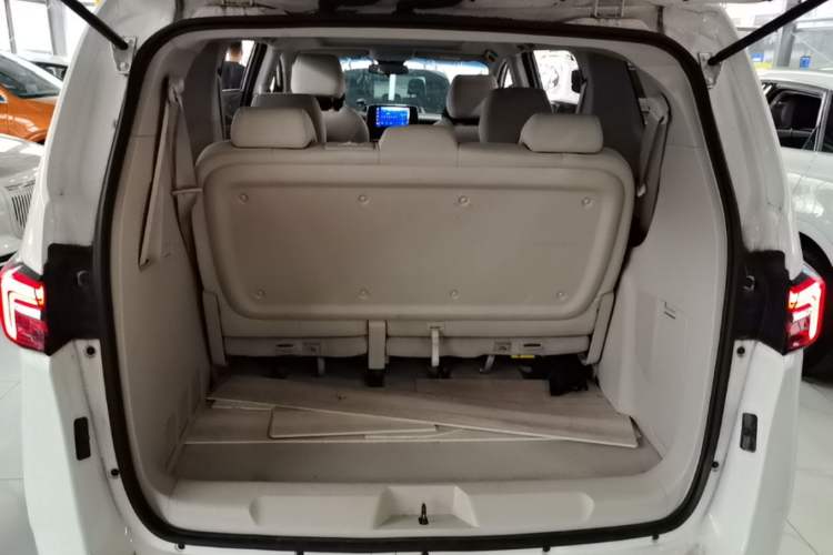 Used Buick GL8 2021 Land Cruiser Executive Class 652T Comfort Model Trunk