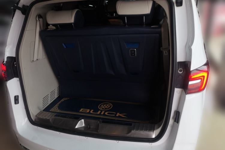 Used Buick GL8 2021 Land Cruiser Executive Class 652T Comfort Model Trunk