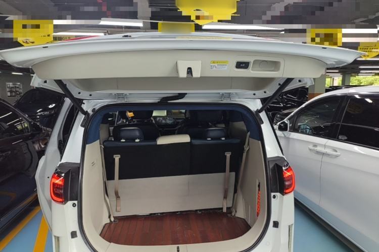 Used Buick GL8 2021 ES Landtrek 653T Comfort Edition Trunk