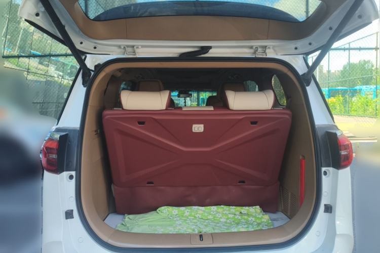 Used Buick GL8 2021 ES Landtrek 653T Luxury Model Trunk