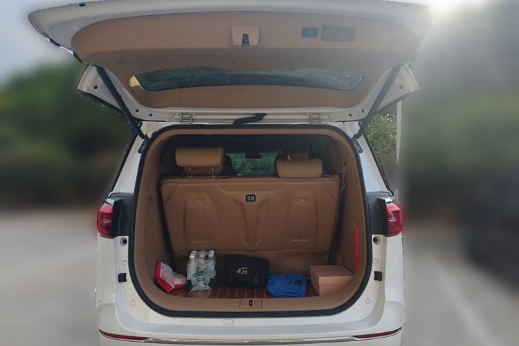 Used Buick GL8 2021 ES Land Cruiser 653T Luxury Edition Trunk