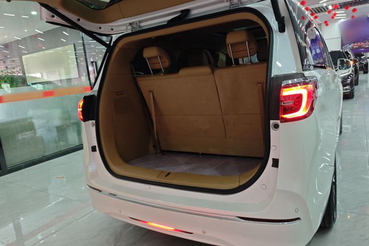 Used Buick GL8 2021 ES Land Cruiser 653T Flagship Model Trunk