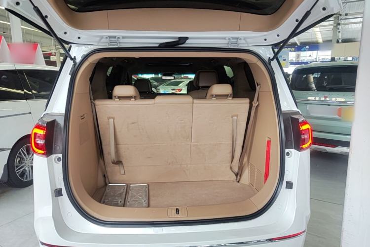 Used Buick GL8 2021 ES Land Cruiser 653T Luxury Edition Trunk
