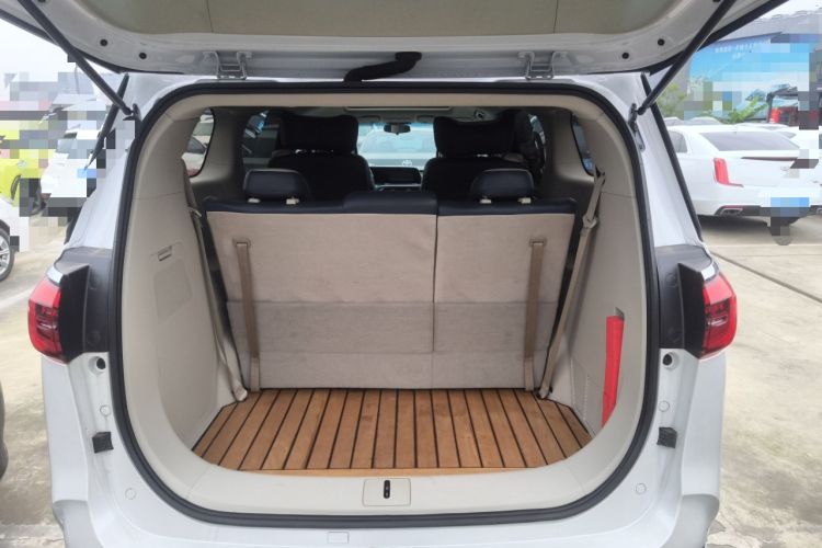 Used Buick GL8 2021 ES Landtrek 653T Comfort Edition Trunk