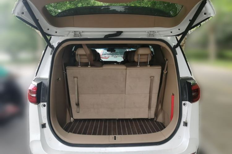Used Buick GL8 2021 ES Land Cruiser 653T Luxury Edition Trunk