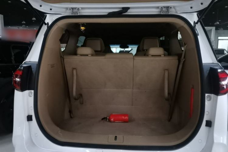 Used Buick GL8 2021 ES Land Cruiser 653T Luxury Edition Trunk