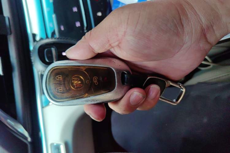 Used Buick GL8 2021 Land Cruiser Executive Class 652T Luxury Model Vehicle Key
