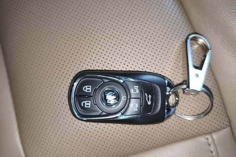 Used Buick GL8 2021 ES Landtrek 653T Luxury Model Vehicle Key