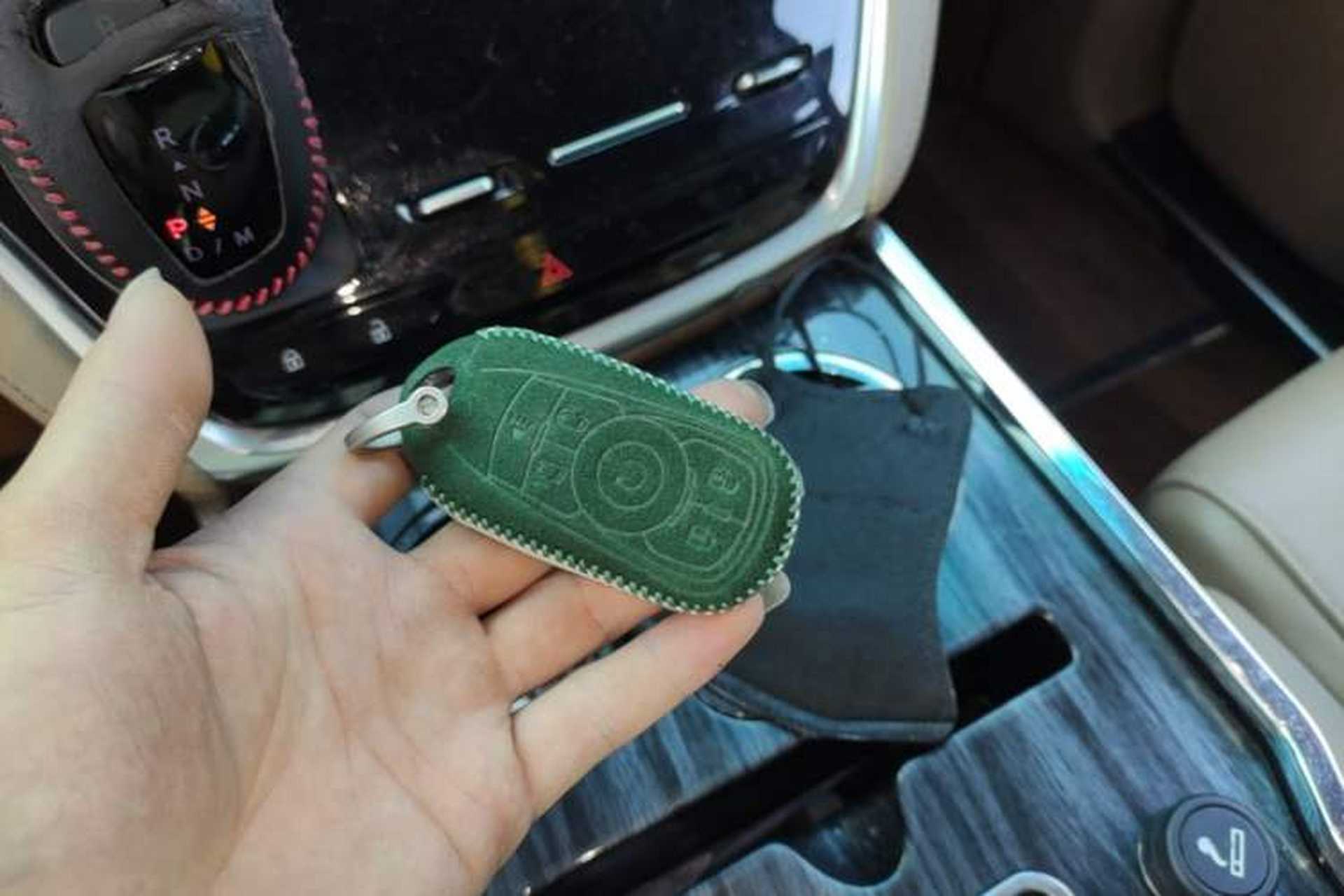 Used Buick GL8 2021 ES Land Cruiser 653T Luxury Edition Vehicle Key