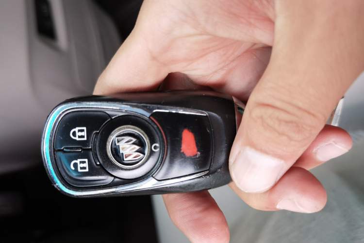 Used Buick GL8 2021 Land Cruiser Executive Class 652T Comfort Model Vehicle Key