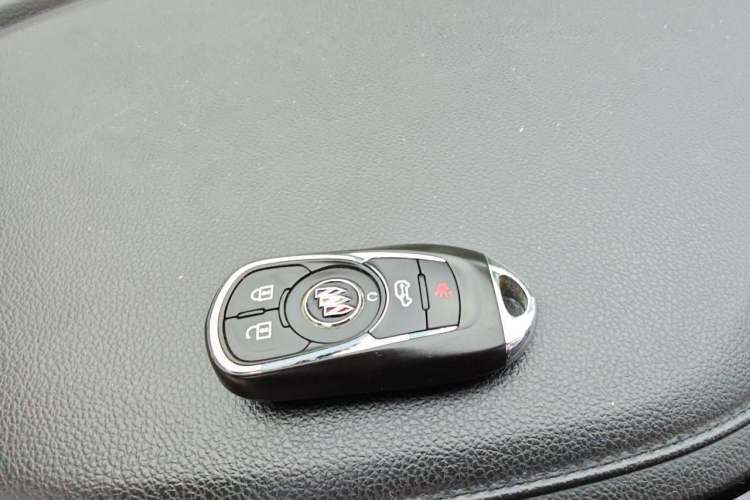 Used Buick GL8 2021 Land Cruiser Executive Class 652T Luxury Model Vehicle Key