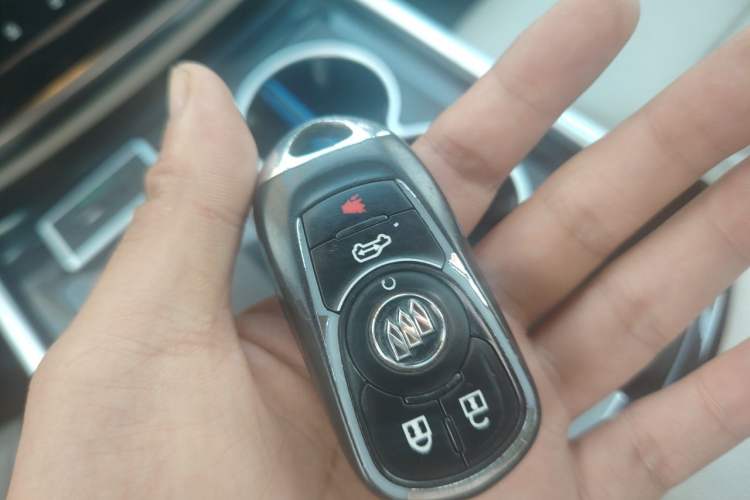 Used Buick GL8 2021 Land Cruiser Executive Class 652T Luxury Model Vehicle Key