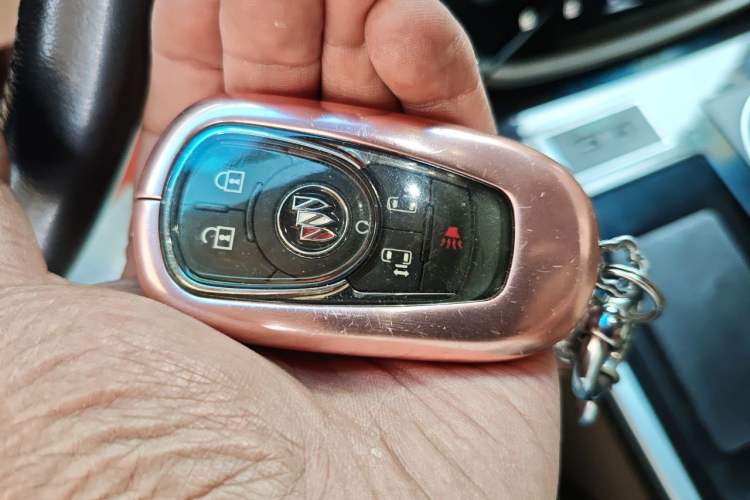Used Buick GL8 2021 ES Land Cruiser 653T Luxury Edition Vehicle Key