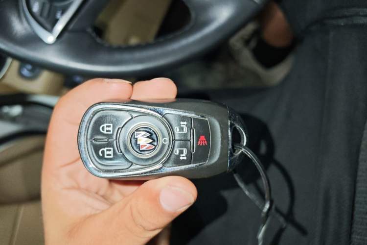 Used Buick GL8 2021 ES Land Cruiser 653T Luxury Edition Vehicle Key