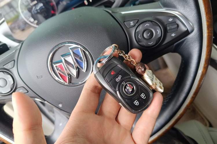 Used Buick GL8 2021 ES Landtrek 653T Comfort Edition Vehicle Key