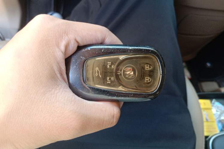Used Buick GL8 2021 ES Landtrek 653T Luxury Model Vehicle Key