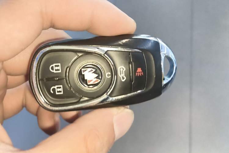 Used Buick GL8 2021 Land Cruiser Executive Class 652T Luxury Model Vehicle Key