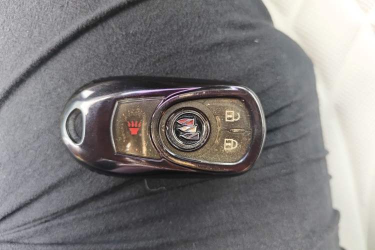 Used Buick GL8 2021 Land Cruiser Executive Class 652T Comfort Model Vehicle Key
