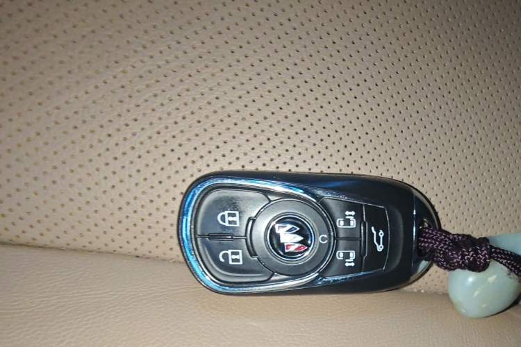 Used Buick GL8 2021 ES Land Cruiser 653T Flagship Model Vehicle Key