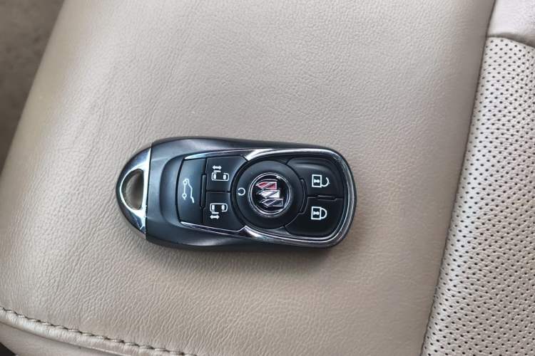 Used Buick GL8 2021 ES Landtrek 653T Luxury Model Vehicle Key