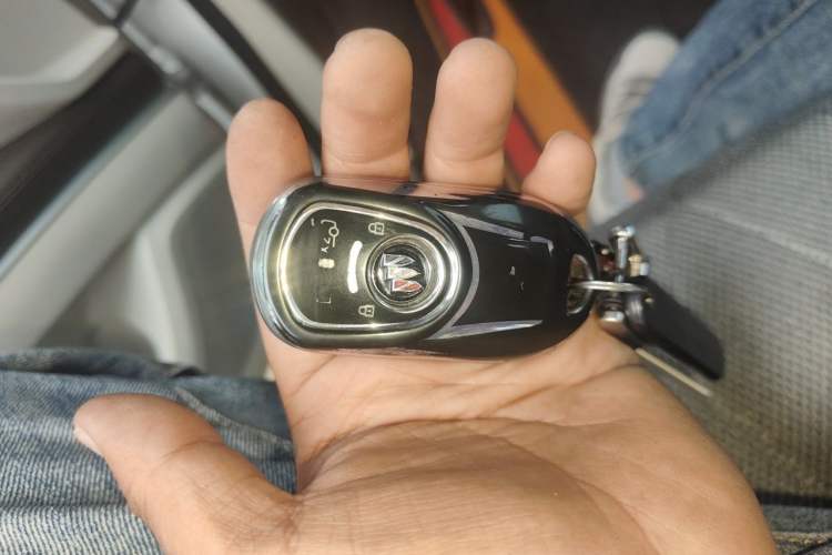 Used Buick GL8 2021 Land Cruiser Executive Class 652T Comfort Model Vehicle Key