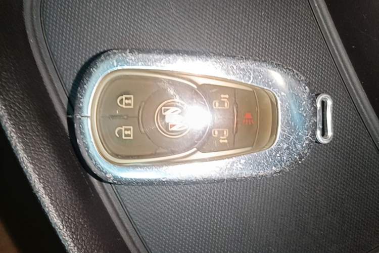 Used Buick GL8 2021 ES Land Cruiser 653T Luxury Edition Vehicle Key