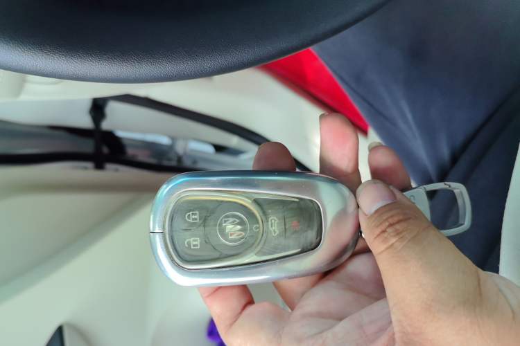 Used Buick GL8 2021 ES Landtrek 653T Comfort Edition Vehicle Key