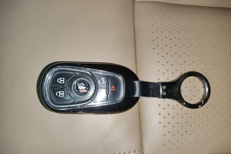 Used Buick GL8 2021 ES Land Cruiser 653T Luxury Edition Vehicle Key