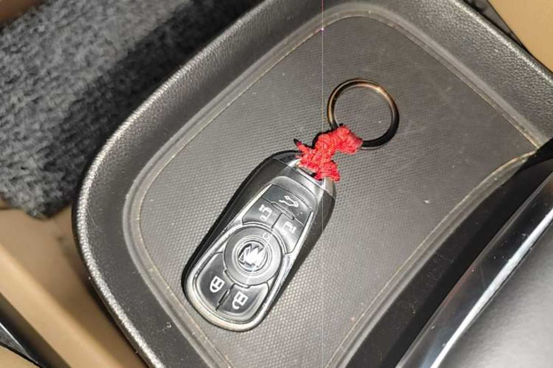 Used Buick GL8 2021 ES Landtrek 653T Luxury Model Vehicle Key