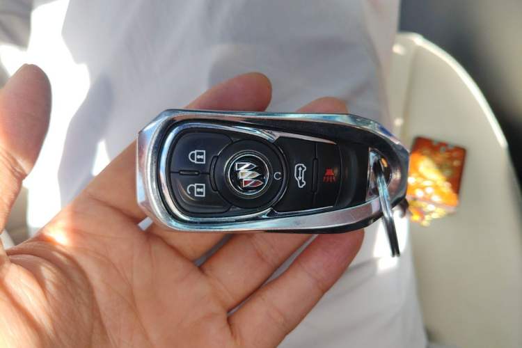 Used Buick GL8 2021 Land Cruiser Executive Class 652T Luxury Model Vehicle Key