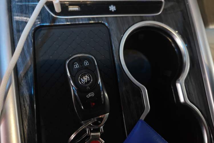 Used Buick GL8 2021 ES Landtrek 653T Comfort Edition Vehicle Key
