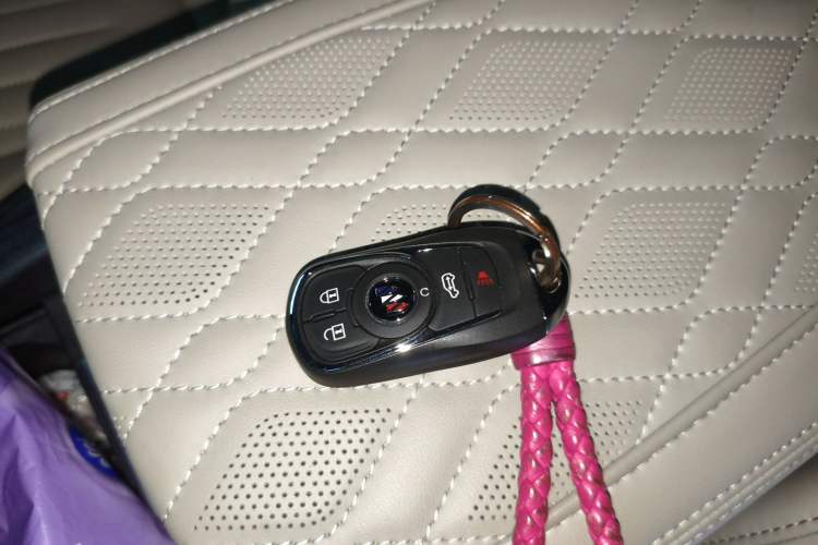 Used Buick GL8 2021 ES Landtrek 653T Comfort Edition Vehicle Key