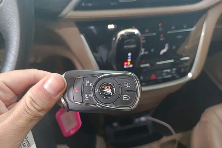 Used Buick GL8 2021 ES Land Cruiser 653T Luxury Edition Vehicle Key