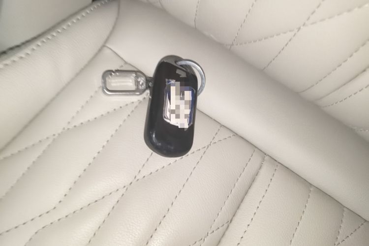 Used Buick GL8 2021 Land Cruiser Executive Class 652T Luxury Model Vehicle Key