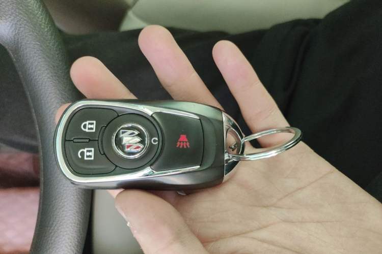 Used Buick GL8 2021 Land Cruiser Executive Class 652T Comfort Model Vehicle Key