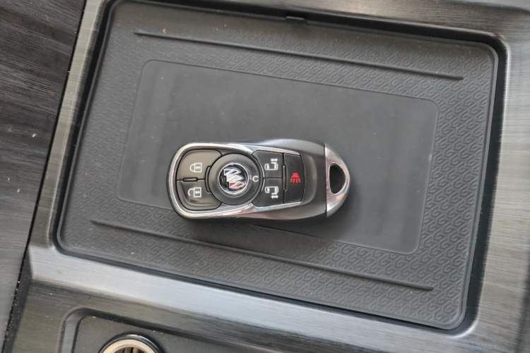 Used Buick GL8 2021 ES Land Cruiser 653T Luxury Edition Vehicle Key