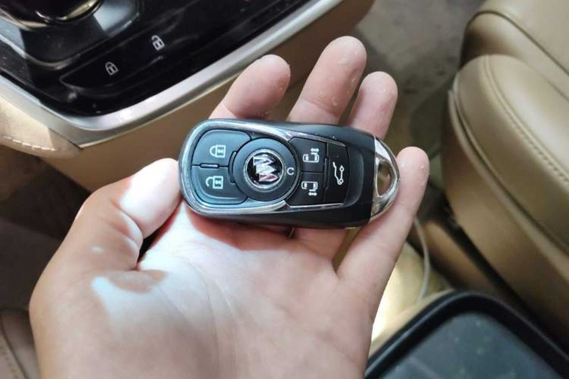 Used Buick GL8 2021 ES Landtrek 653T Luxury Model Vehicle Key