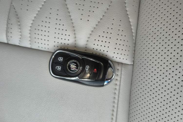 Used Buick GL8 2021 ES Landtrek 653T Comfort Edition Vehicle Key
