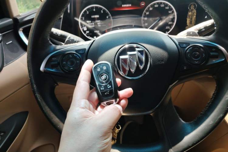 Used Buick GL8 2021 ES Landtrek 653T Smart Luxury Model Vehicle Key
