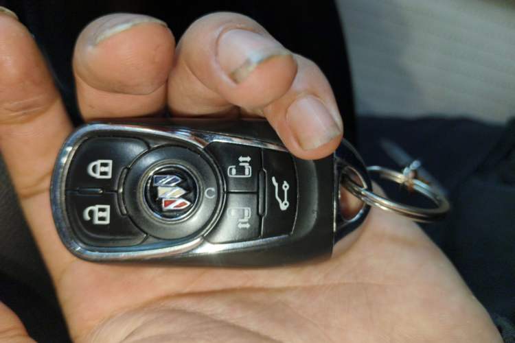 Used Buick GL8 2021 ES Landtrek 653T Luxury Model Vehicle Key