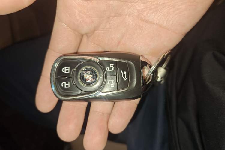 Used Buick GL8 2021 ES Land Cruiser 653T Flagship Model Vehicle Key