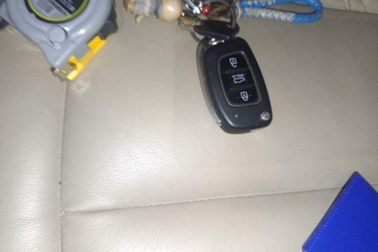 Used Buick GL8 2021 ES Land Cruiser 653T Luxury Edition Vehicle Key