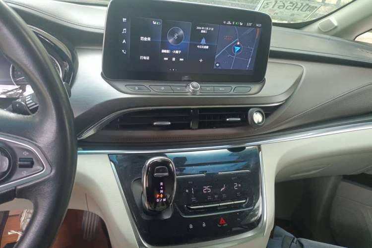 Used Buick GL8 2021 Land Cruiser Executive Class 652T Luxury Model Audio And AC Panel