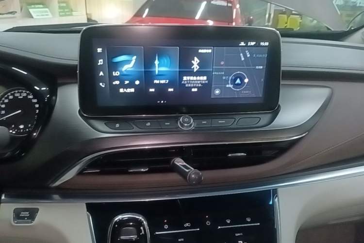 Used Buick GL8 2021 Land Cruiser Executive Class 652T Luxury Model Audio And AC Panel