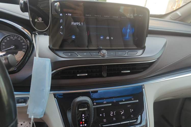 Used Buick GL8 2021 Land Cruiser Executive Class 652T Luxury Model Audio And AC Panel