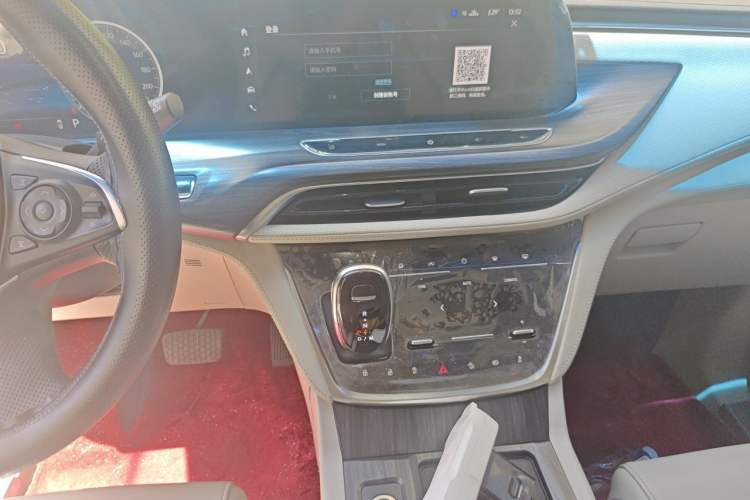 Used Buick GL8 2021 ES Landtrek 653T Comfort Edition Audio And AC Panel