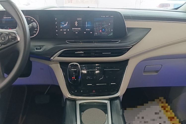 Used Buick GL8 2021 ES Landtrek 653T Comfort Edition Audio And AC Panel