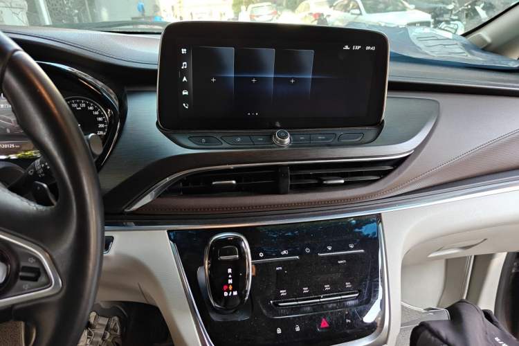 Used Buick GL8 2021 Land Cruiser Executive 652T Premium Model Audio And AC Panel