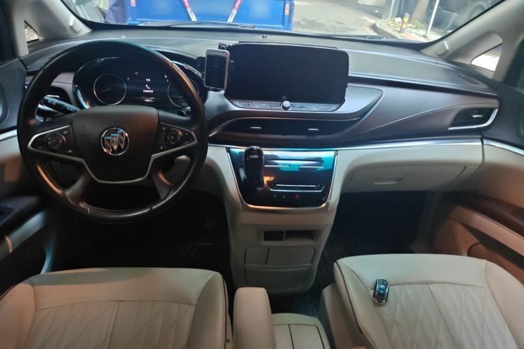 Used Buick GL8 2021 Land Cruiser Executive Class 652T Luxury Model Center Console